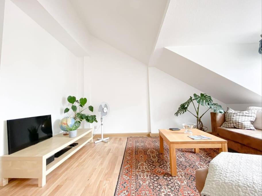 Schoene Ferienwohnung Mit Blick Ueber Stadtwald Leipzig Eksteriør billede