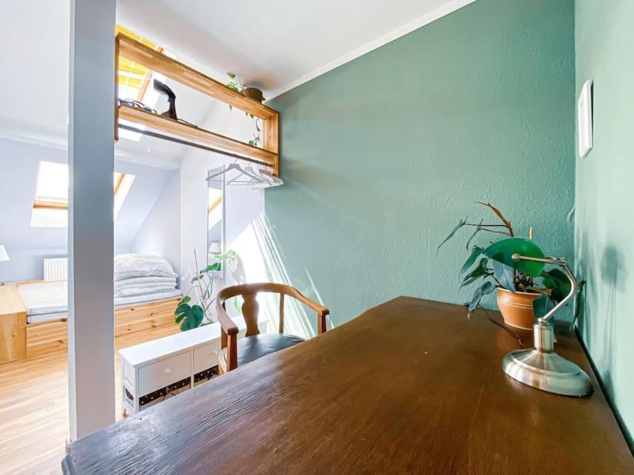Schoene Ferienwohnung Mit Blick Ueber Stadtwald Leipzig Eksteriør billede